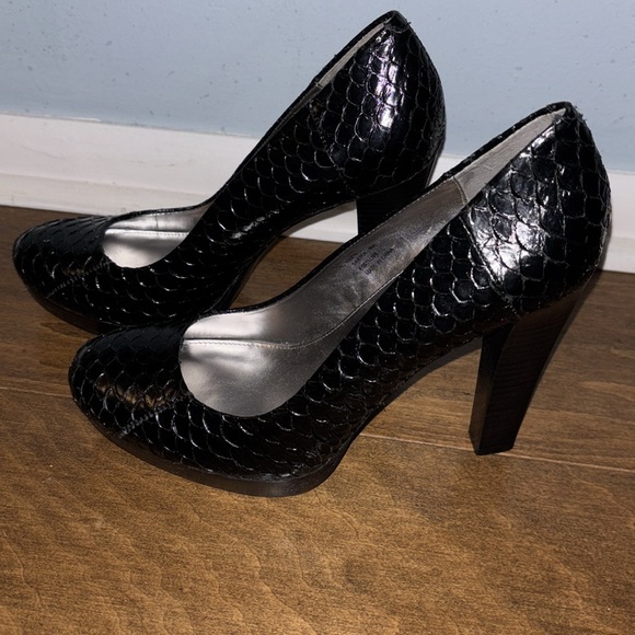 Calvin Klein Patent Leather Round Toe Heels - Picture 2 of 6